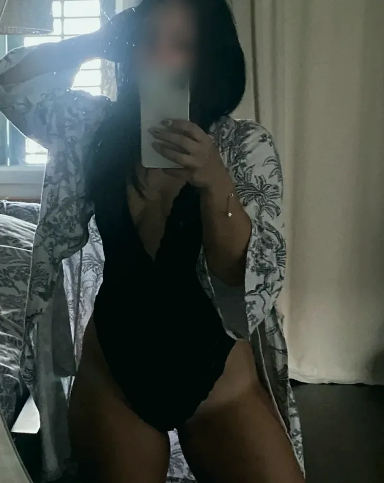 Amelia, 38