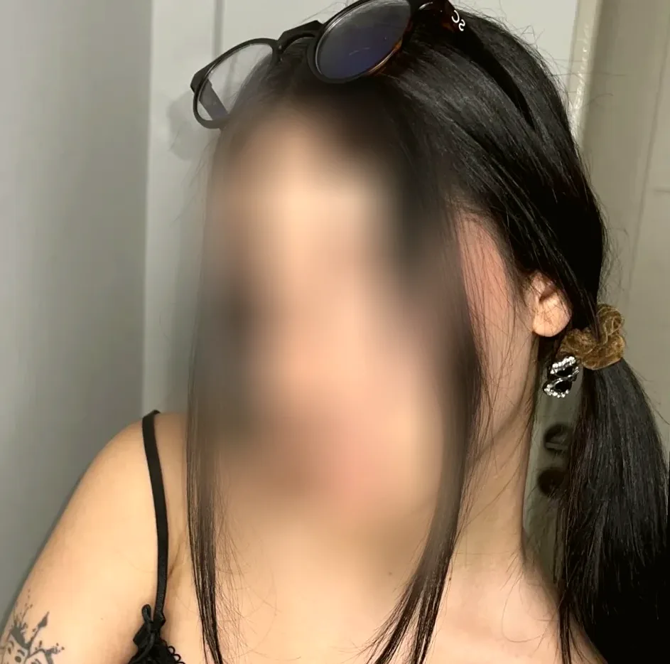 Bethany, 22