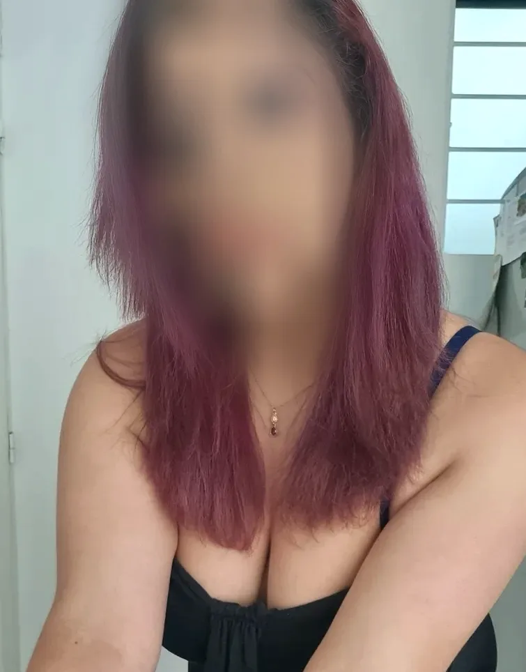 Ewa, 39