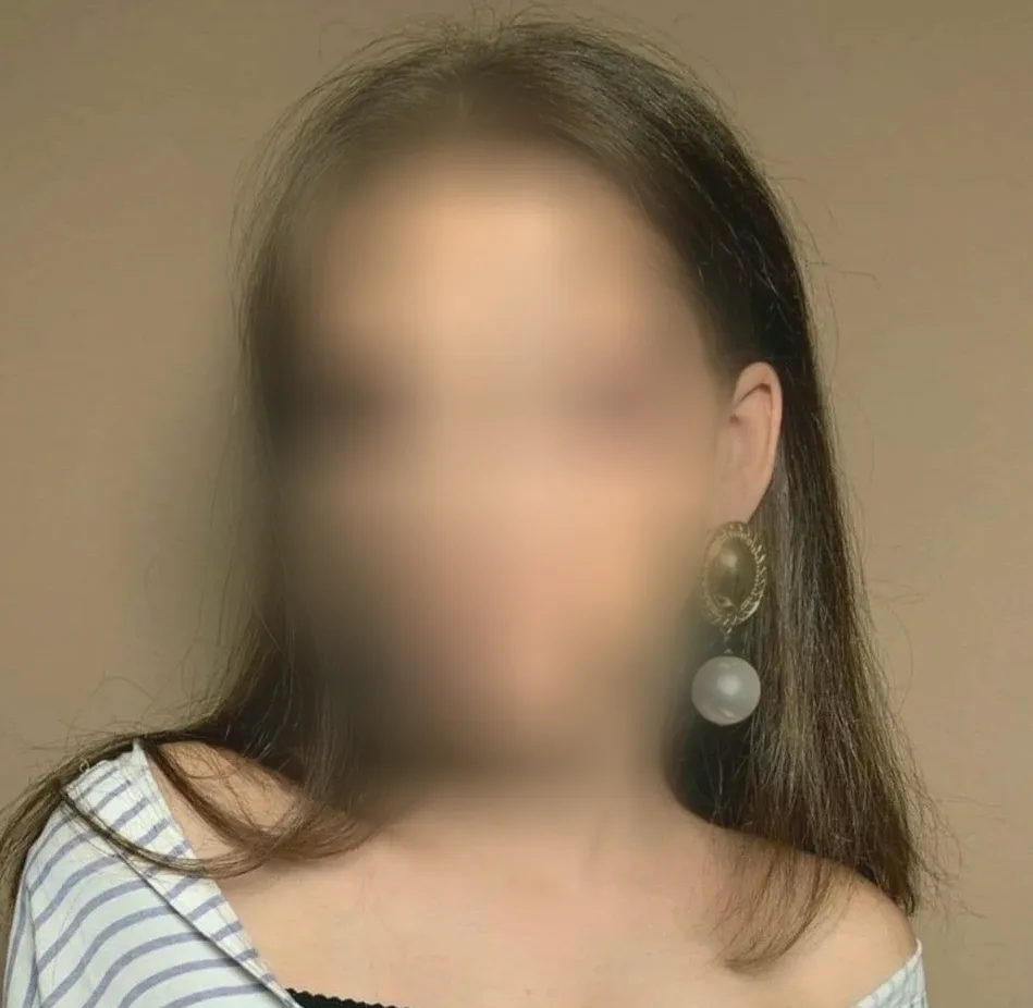 Sophie, 21